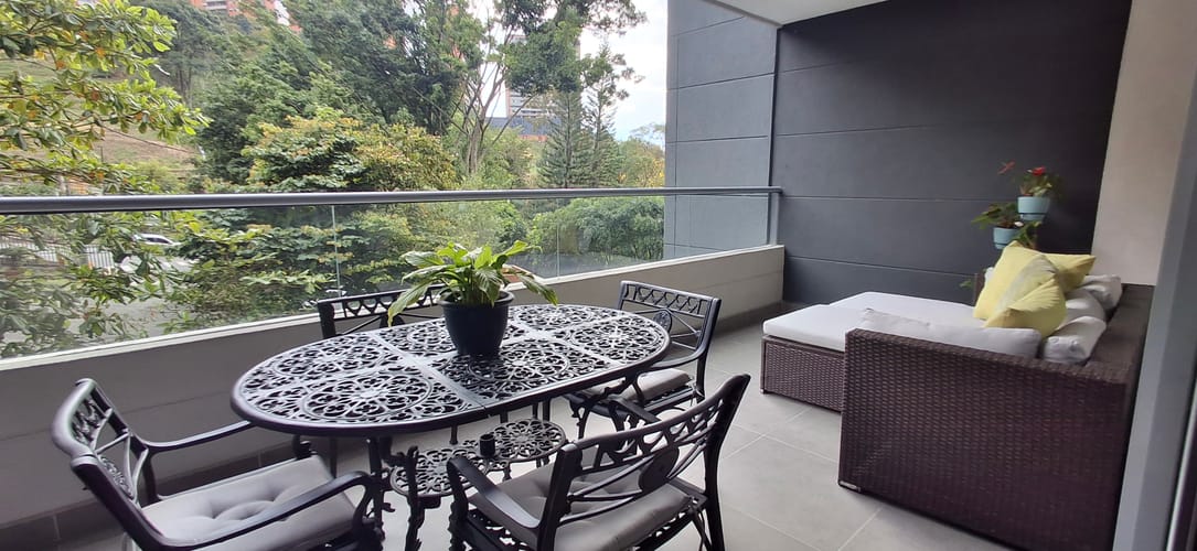 Apartamento de 3 alcobas en venta en Escobero, Envigado, 199 m² · foto 2 de 24