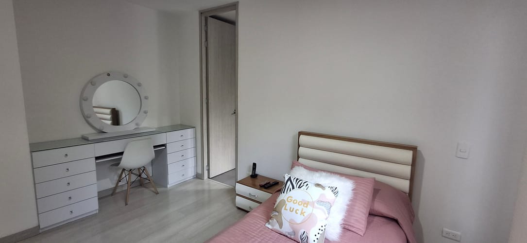 Apartamento de 3 alcobas en venta en Escobero, Envigado, 199 m² · foto 4 de 24