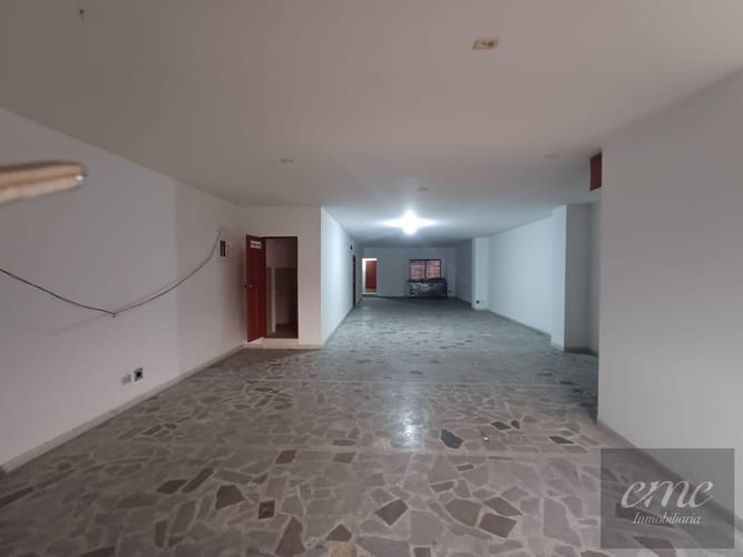 Bodega en arriendo en Caribe, Medellín, 137 m² · foto 6 de 7