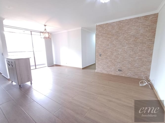Apartamento de 3 alcobas en venta en Asomadera No.2, Medellín, 65 m² · foto 2 de 21