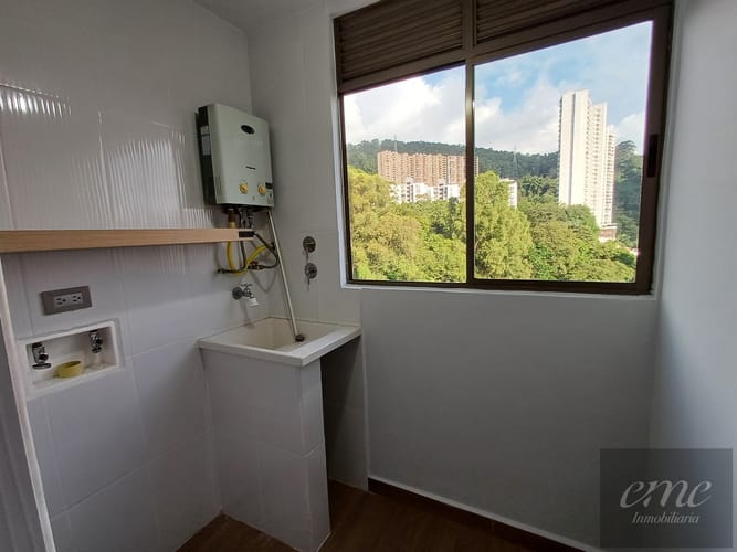 Apartamento de 3 alcobas en venta en Asomadera No.2, Medellín, 65 m² · foto 6 de 21