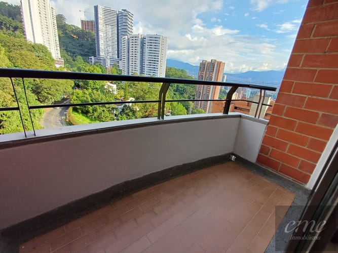 Apartamento de 3 alcobas en venta en Asomadera No.2, Medellín, 65 m² · foto 9 de 21