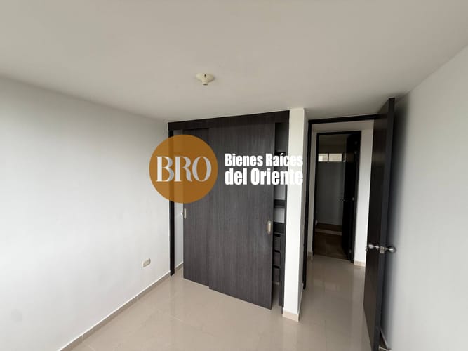 Apartamento de 3 alcobas en venta en Lagos I, Floridablanca, 95 m² · foto 11 de 15