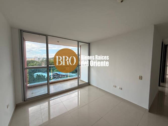 Apartamento de 3 alcobas en venta en Lagos I, Floridablanca, 95 m² · foto 3 de 15