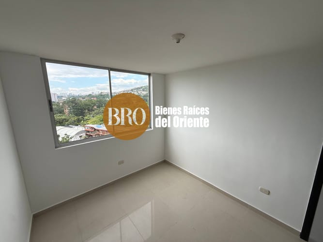 Apartamento de 3 alcobas en venta en Lagos I, Floridablanca, 95 m² · foto 10 de 15
