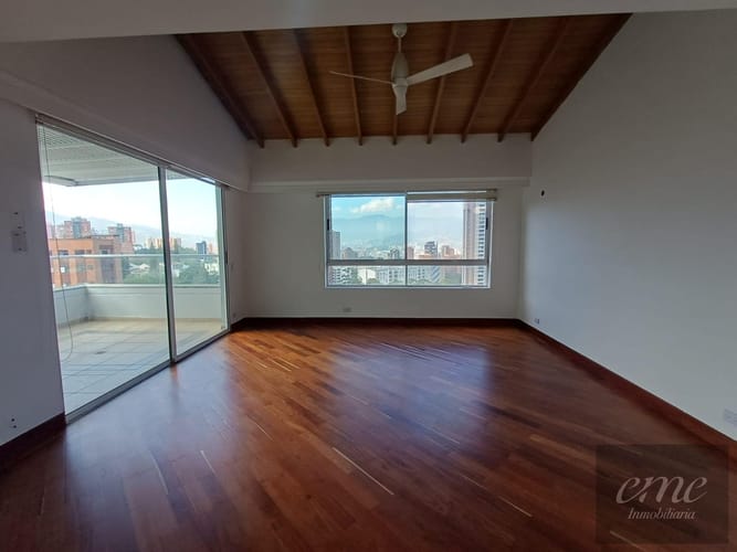 Apartamento de 4 alcobas en arriendo en Vizcaya, Medellín, 260 m² · foto 10 de 24