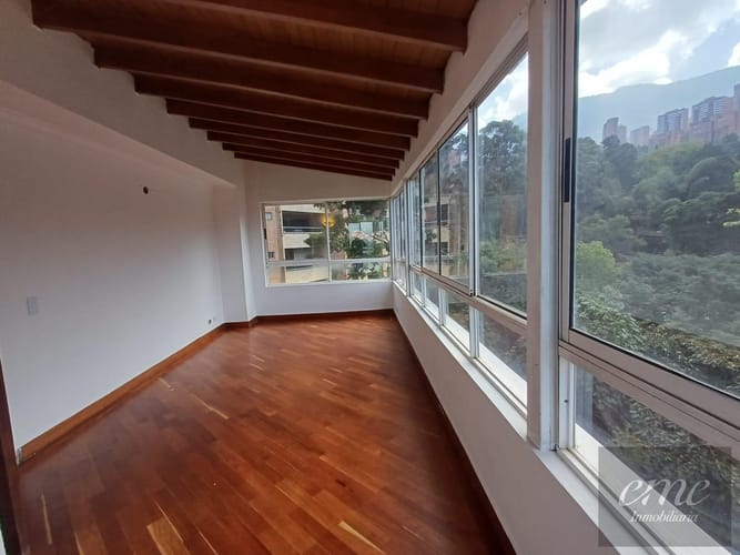 Apartamento de 4 alcobas en arriendo en Vizcaya, Medellín, 260 m² · foto 11 de 24