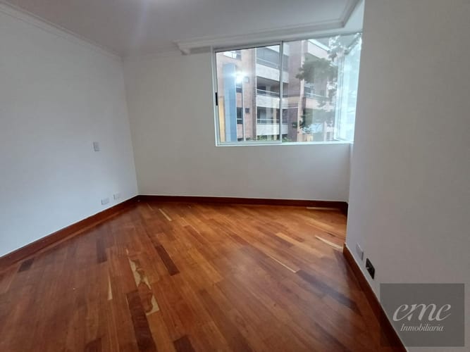 Apartamento de 4 alcobas en arriendo en Vizcaya, Medellín, 260 m² · foto 17 de 24