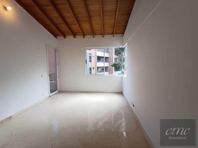Apartamento de 4 alcobas en arriendo en Vizcaya, Medellín, 260 m² · foto 18 de 24