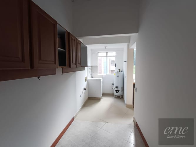 Apartamento de 4 alcobas en arriendo en Vizcaya, Medellín, 260 m² · foto 20 de 24