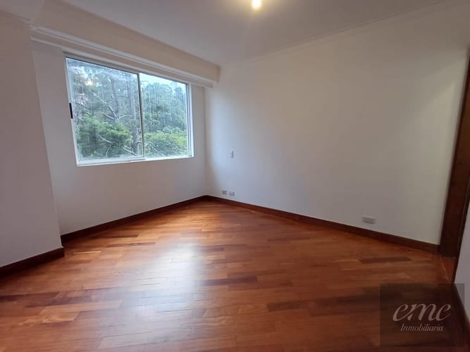 Apartamento de 4 alcobas en arriendo en Vizcaya, Medellín, 260 m² · foto 22 de 24