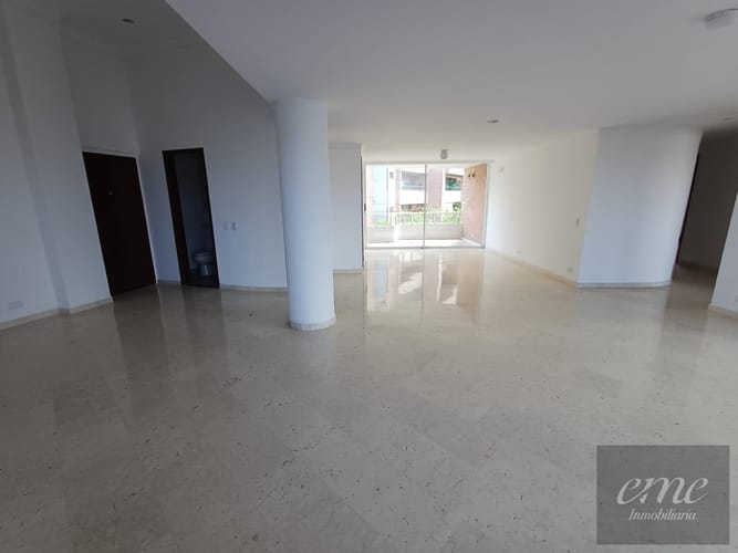 Apartamento de 4 alcobas en arriendo en Vizcaya, Medellín, 260 m² · foto 23 de 24