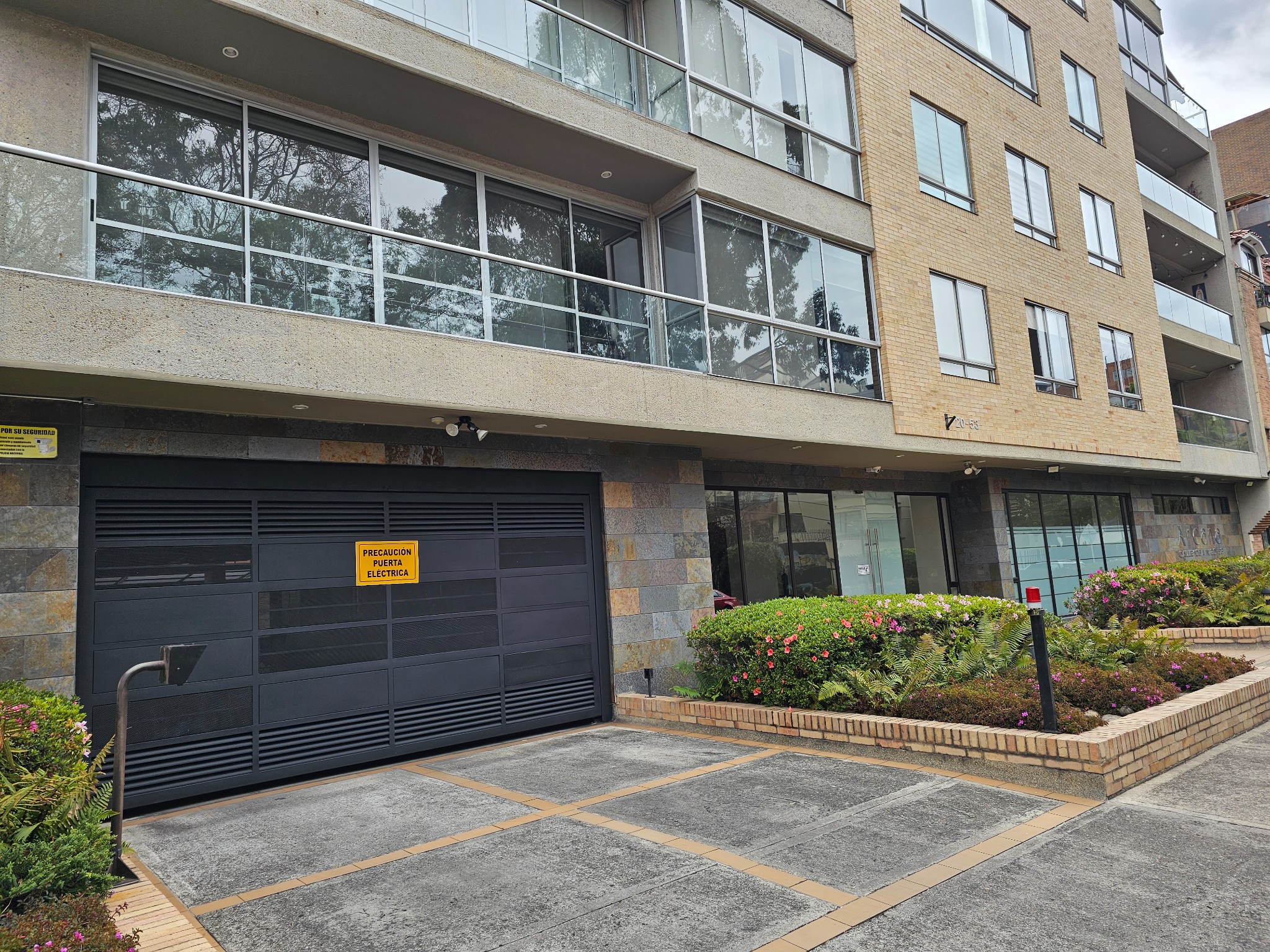 Apartamento en venta en Chicó Navarra, Bogotá · foto 2 de 21