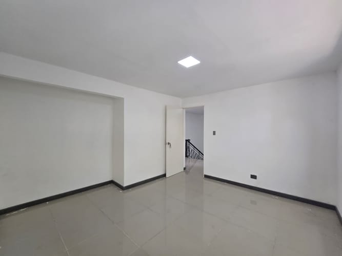 Oficina en arriendo en Belén, Medellín, 180 m² · foto 7 de 18
