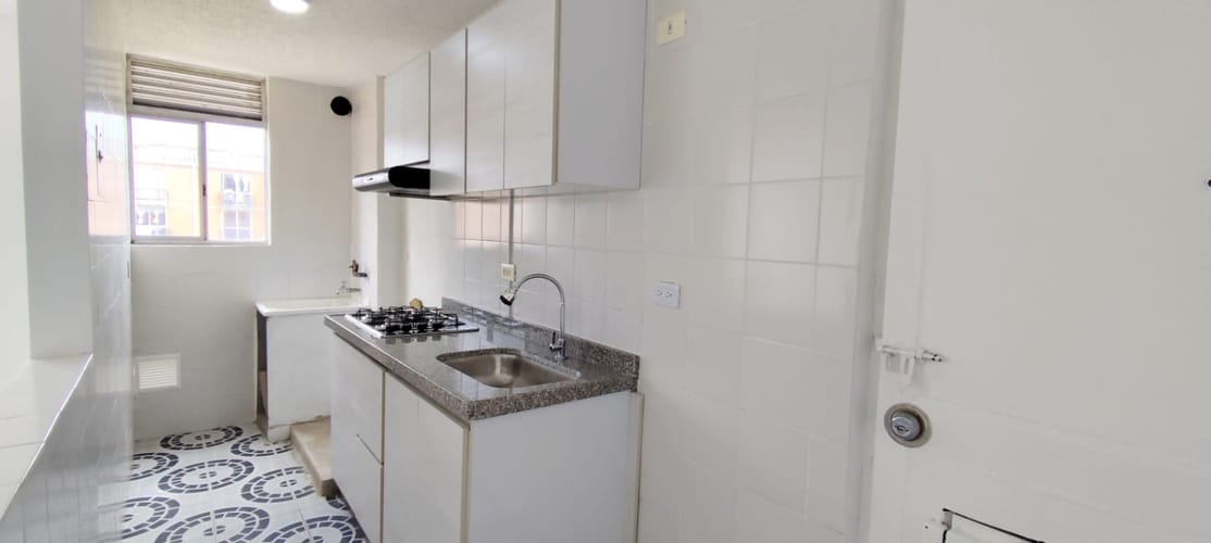 Apartamento de 2 alcobas en venta en Cr. Torrentes, Soacha, 43 m² · foto 2 de 13