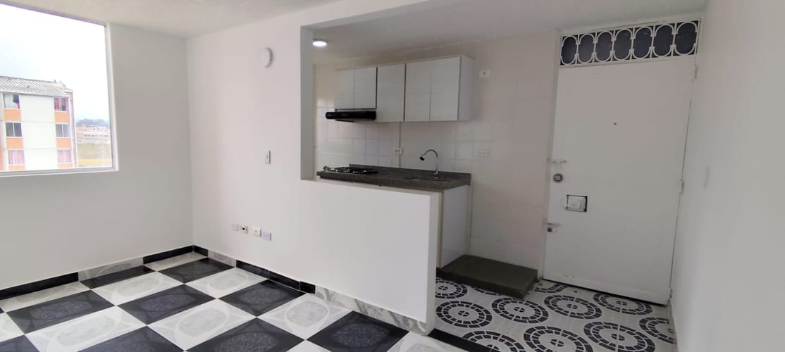 Apartamento de 2 alcobas en venta en Cr. Torrentes, Soacha, 43 m² · foto 5 de 13
