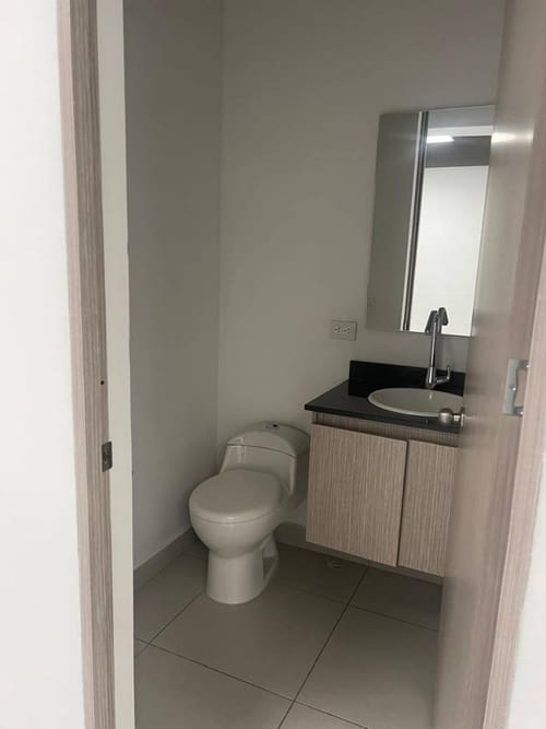 Oficina en arriendo en Mayorca, Sabaneta, 60 m² · foto 5 de 5