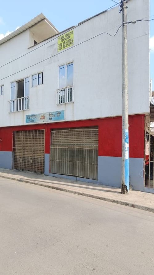 Edificio en venta en Los Guaduales, Cali, 280 m² · foto 2 de 10