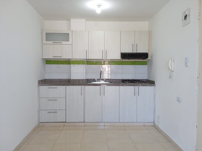 Edificio en venta en Los Guaduales, Cali, 280 m² · foto 4 de 10