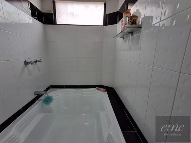 Apartamento de 5 alcobas en venta en Centro, Itagüí, 126 m² · foto 10 de 23