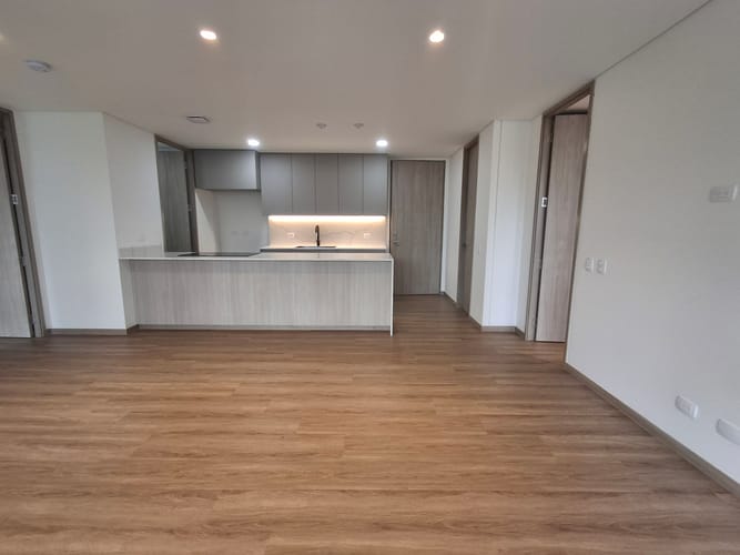 Apartamento de 2 alcobas en arriendo en Yarumal, Rionegro, 126 m² · foto 4 de 24