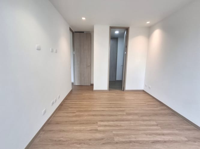 Apartamento de 2 alcobas en arriendo en Yarumal, Rionegro, 126 m² · foto 11 de 24