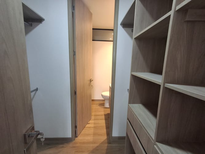 Apartamento de 2 alcobas en arriendo en Yarumal, Rionegro, 126 m² · foto 17 de 24