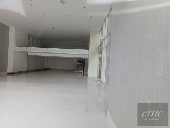 Local en arriendo en Urbanizacion El Pinar Alto, Medellín, 139 m² · foto 2 de 3