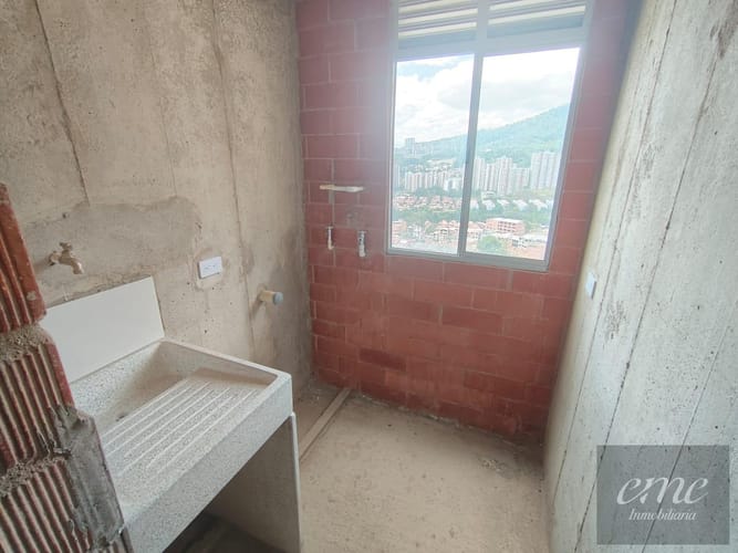 Apartamento de 3 alcobas en venta en La Primavera, Bello, 62 m² · foto 3 de 16