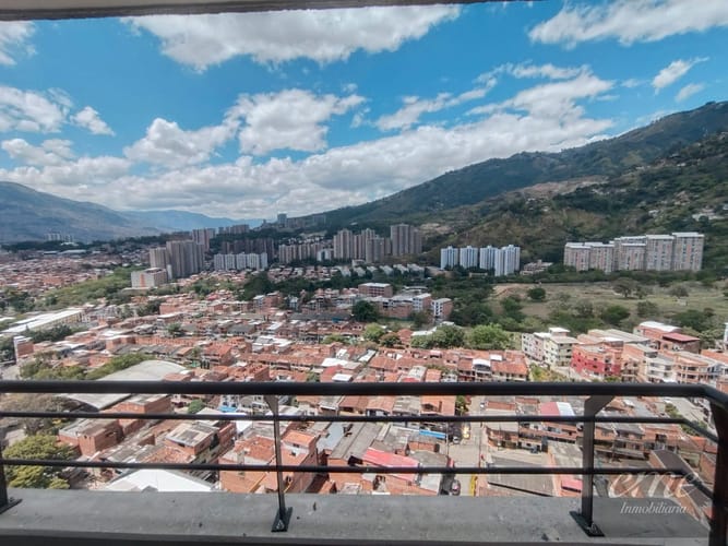 Apartamento de 3 alcobas en venta en La Primavera, Bello, 62 m² · foto 8 de 16