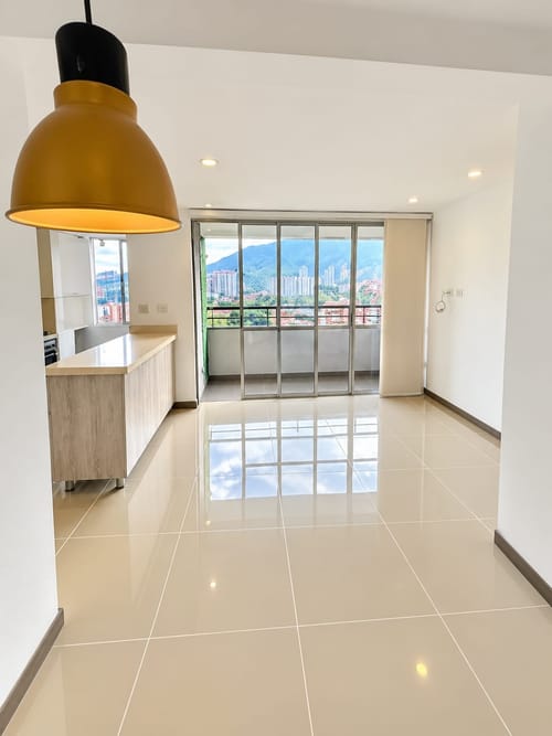 Apartamento en venta en Las Brisas, La Estrella · foto 2 de 9