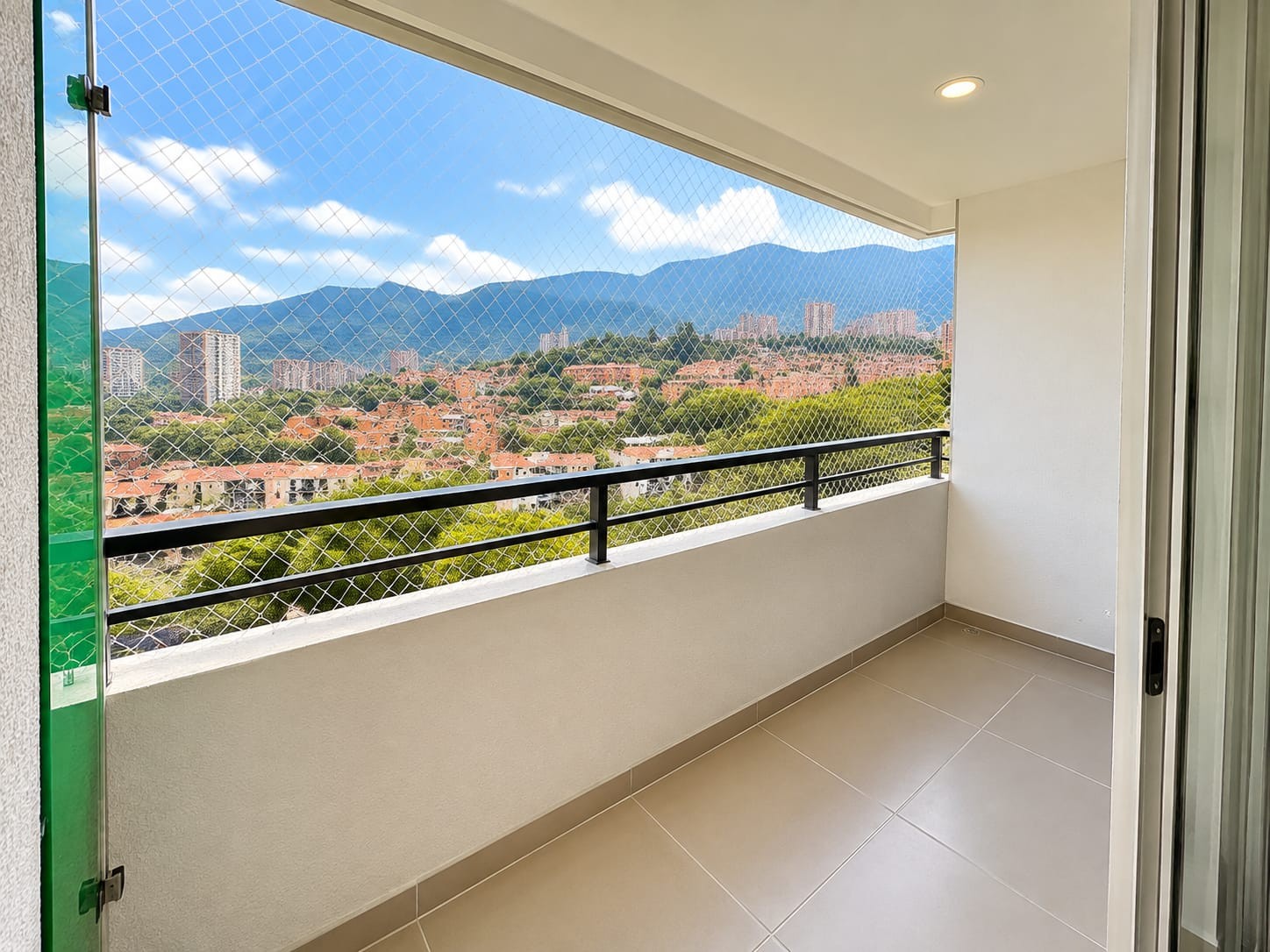 Apartamento en venta en Las Brisas, La Estrella · foto 3 de 9