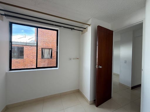 Apartamento de 3 alcobas en arriendo en Loma Del Escobero, Envigado, 130 m² · foto 11 de 21