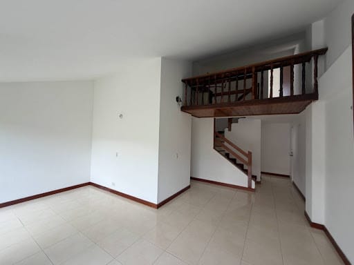 Apartamento de 3 alcobas en arriendo en Loma Del Escobero, Envigado, 130 m² · foto 12 de 21