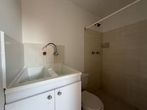 Apartamento de 3 alcobas en arriendo en Loma Del Escobero, Envigado, 130 m² · foto 14 de 21