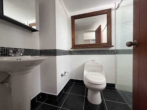 Apartamento de 3 alcobas en arriendo en Loma Del Escobero, Envigado, 130 m² · foto 15 de 21
