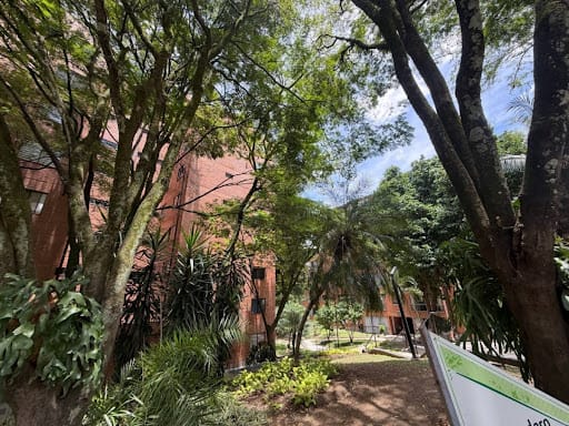 Apartamento de 3 alcobas en arriendo en Loma Del Escobero, Envigado, 130 m² · foto 20 de 21