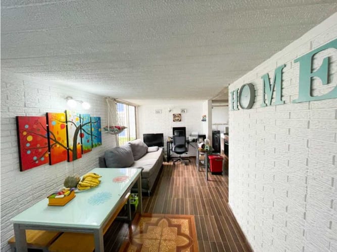 Apartamento en venta en La Gaitana Oriental, Bogotá · foto 2 de 12