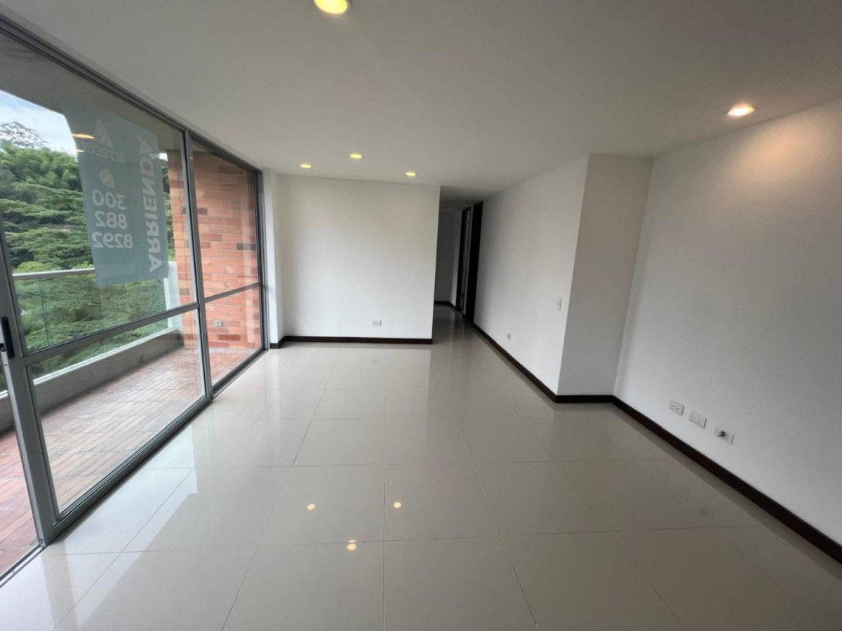 Apartamento en arriendo en Loma Del Esmeraldal, Envigado · foto 4 de 24