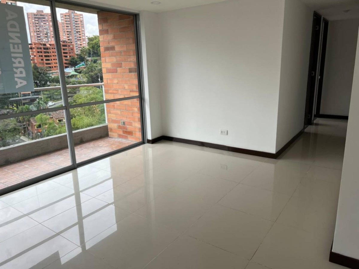 Apartamento en arriendo en Loma Del Esmeraldal, Envigado · foto 13 de 24