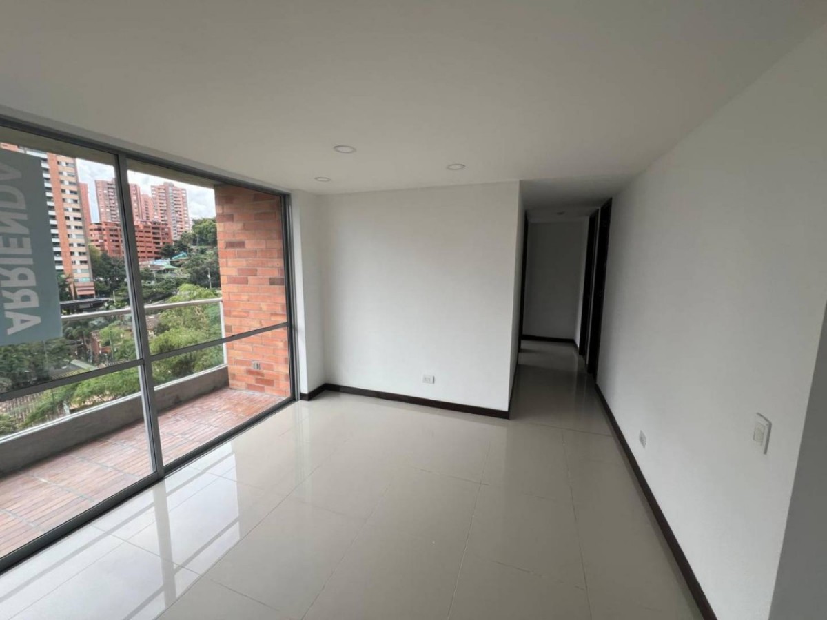Apartamento en arriendo en Loma Del Esmeraldal, Envigado · foto 14 de 24