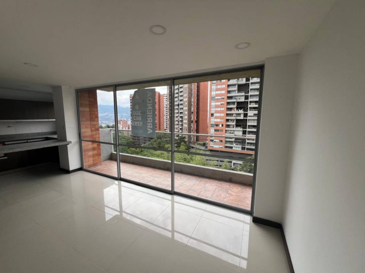 Apartamento en arriendo en Loma Del Esmeraldal, Envigado · foto 15 de 24