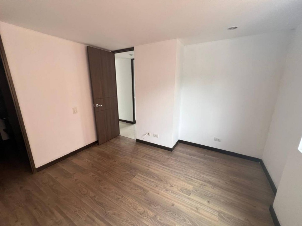 Apartamento en arriendo en Loma Del Esmeraldal, Envigado · foto 19 de 24