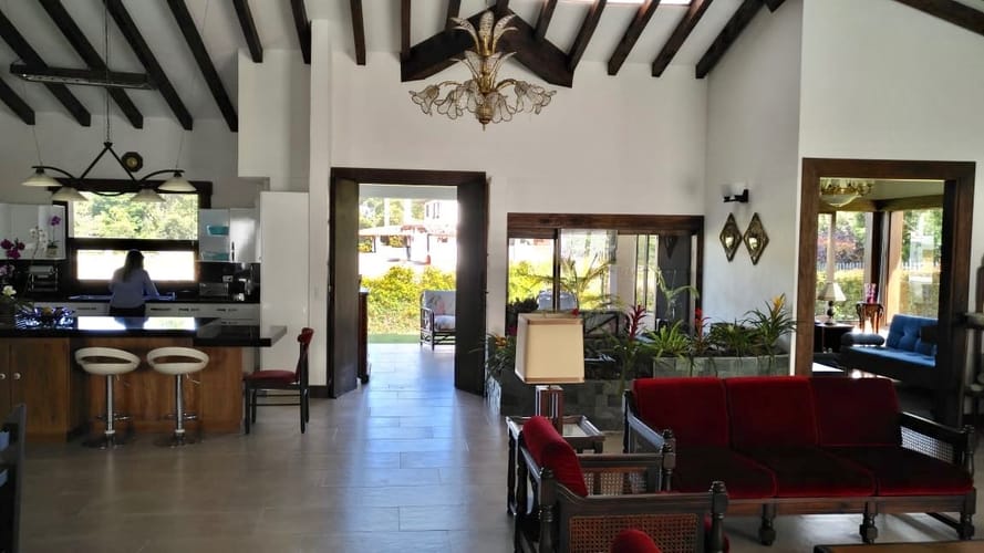Casa de 5 alcobas en venta en La Ceja · foto 19 de 24
