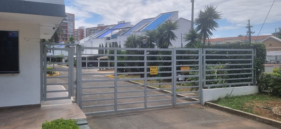 Casa de 4 alcobas en venta en Ciudad Jardin, Cali, 251 m² · foto 22 de 24