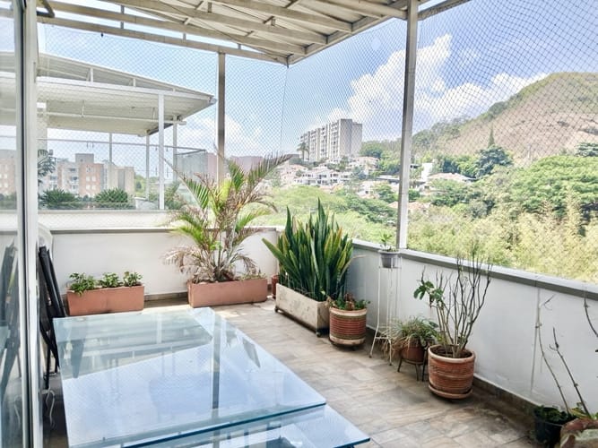 Apartamento de 3 alcobas en venta en Bellavista, Cali, 230 m² · foto 2 de 18