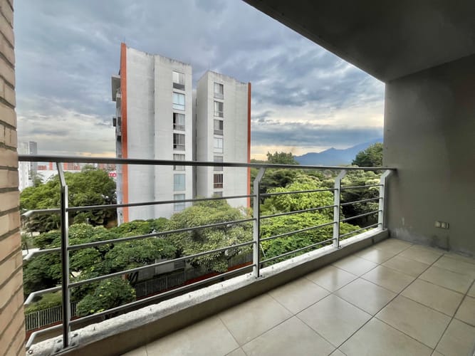 Apartamento en venta en Valle Del Lili, Cali · foto 9 de 21