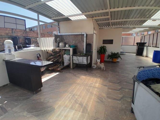 Casa de 3 alcobas en venta en Provivienda Oriental, Bogotá, 300 m² · foto 4 de 23