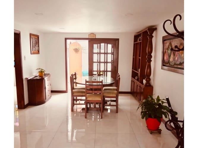 Casa de 3 alcobas en venta en Yerbabuena, Chía, 176 m² · foto 2 de 9