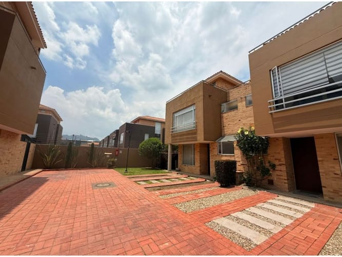 Casa de 3 alcobas en venta en Santa Lucia, Chía, 161 m² · foto 17 de 23